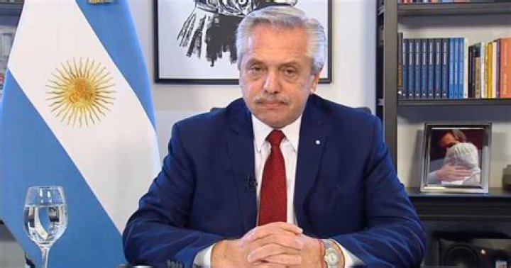Alberto Fern&aacute;ndez