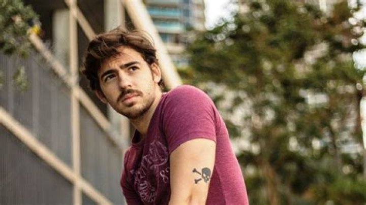 Elias Vinoles