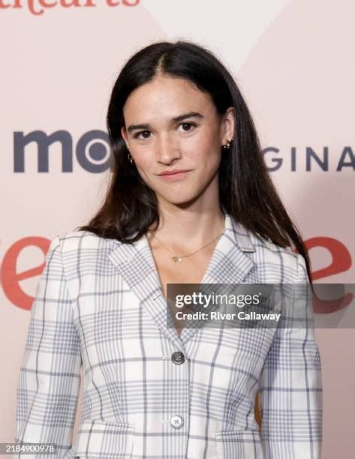 Emma Pasarow