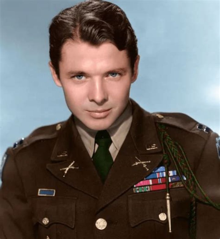 How tall was audie murphy