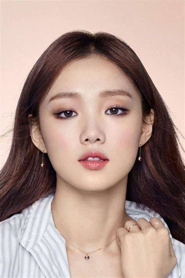 Lee Sung Kyung