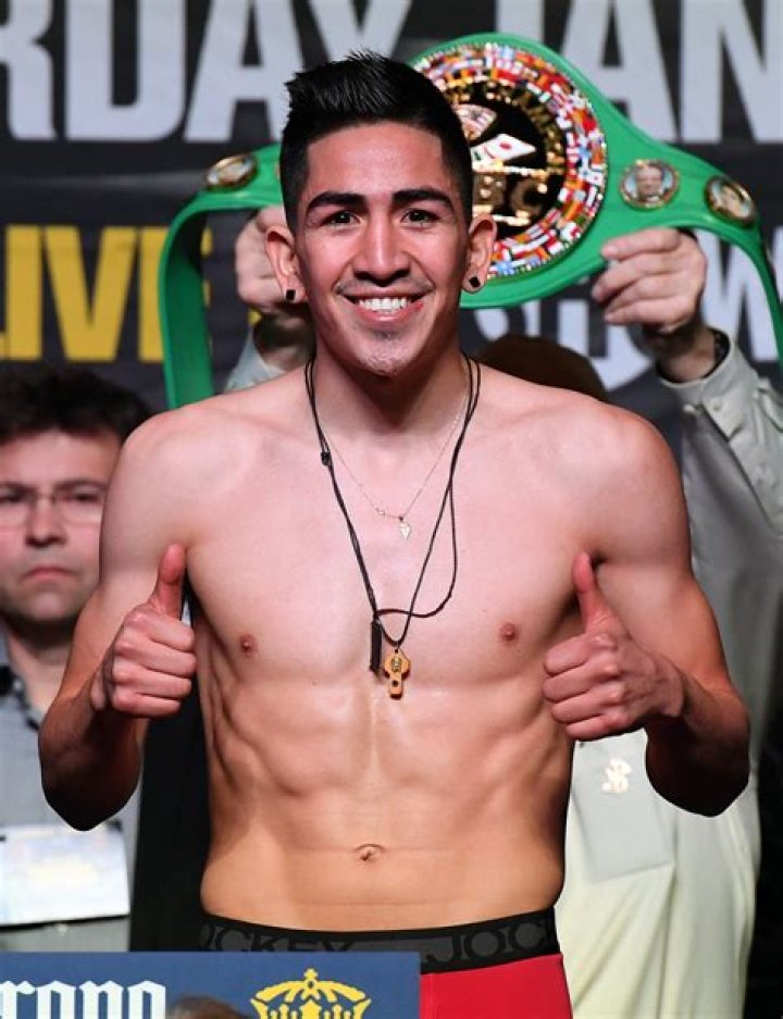 Leo Santa Cruz