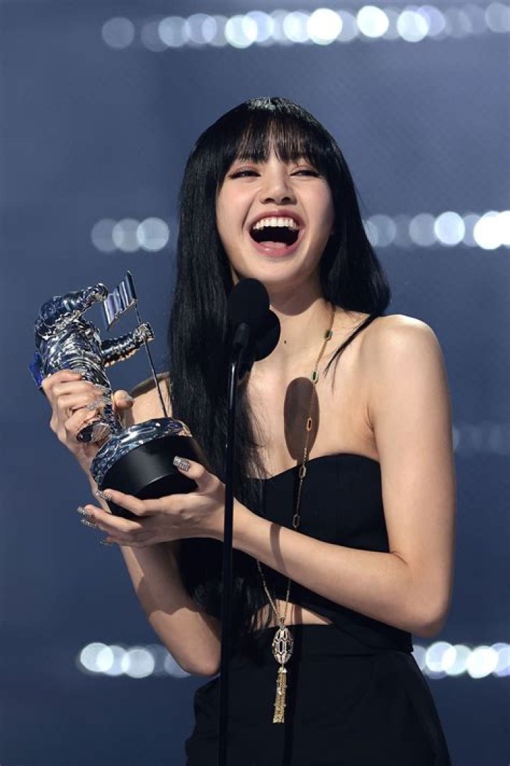 Lisa M