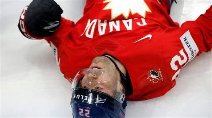 Ryan Lindgren